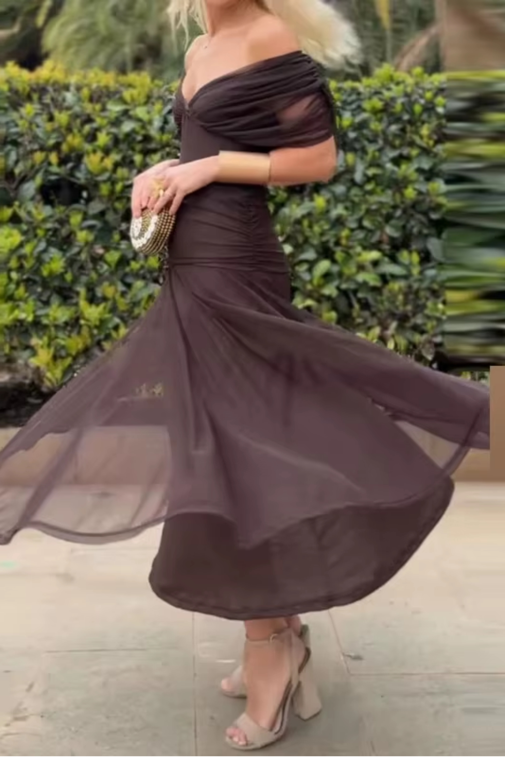 Carmelina | Abito Elegante con Scollo a V