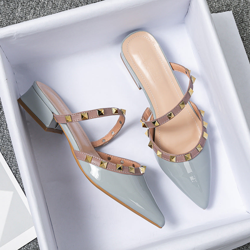Anita | Mules a Punta con Borchie