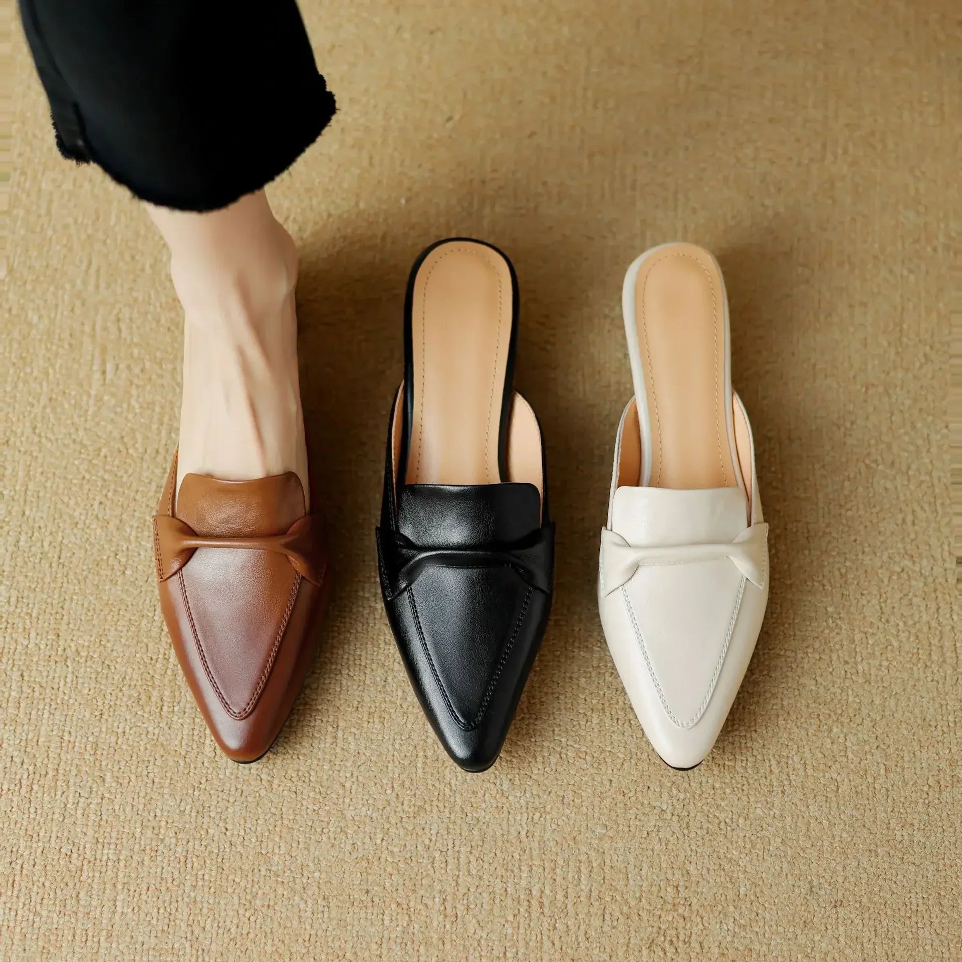 Marcella | Mules a Punta con Fiocco