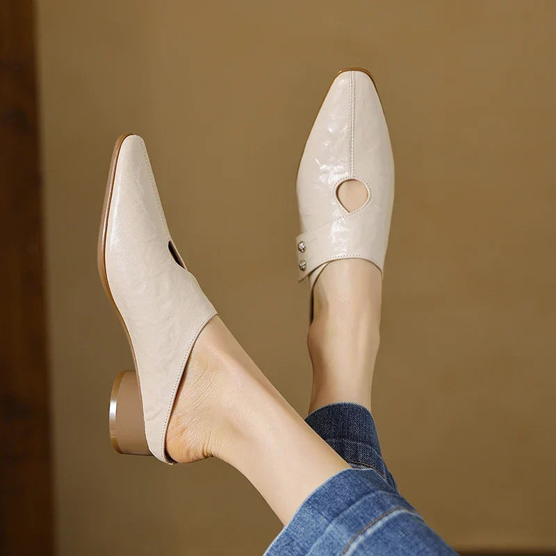 Miles | Mules a Punta con Dettagli Cut-Out