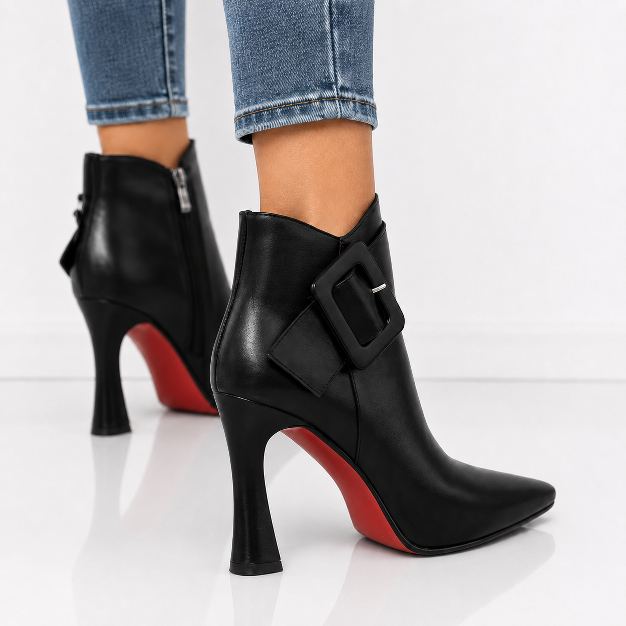 Akira | Stivaletti in Vera Pelle con Fibbia