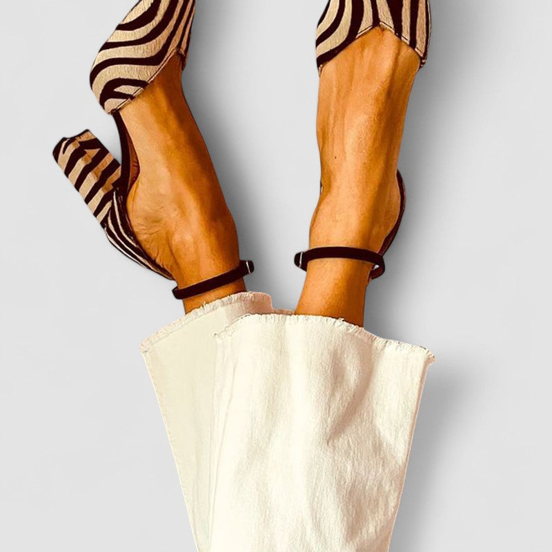 Carmela | Décolleté Animalier con Cinturino