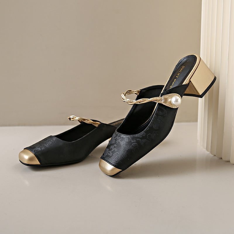 Haide | Mules con Perla e Punta Quadrata