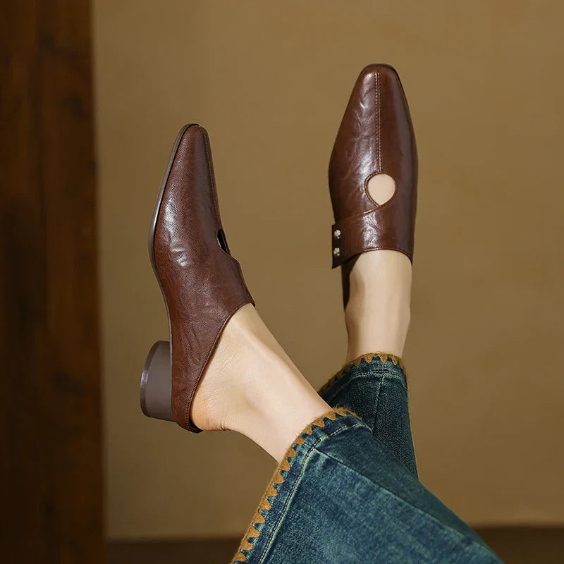 Miles | Mules a Punta con Dettagli Cut-Out