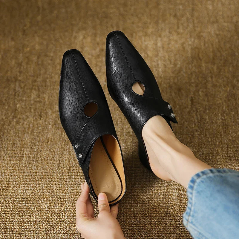 Miles | Mules a Punta con Dettagli Cut-Out