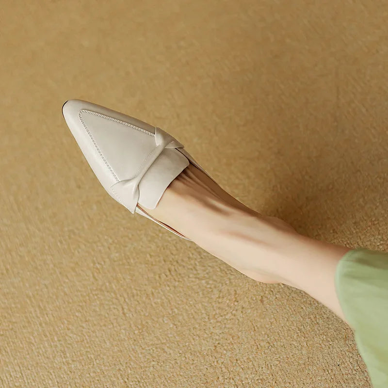 Marcella | Mules a Punta con Fiocco