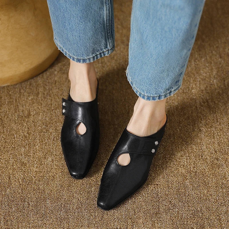 Miles | Mules a Punta con Dettagli Cut-Out