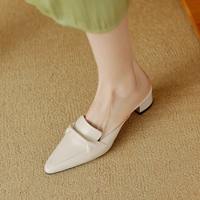 Marcella | Mules a Punta con Fiocco