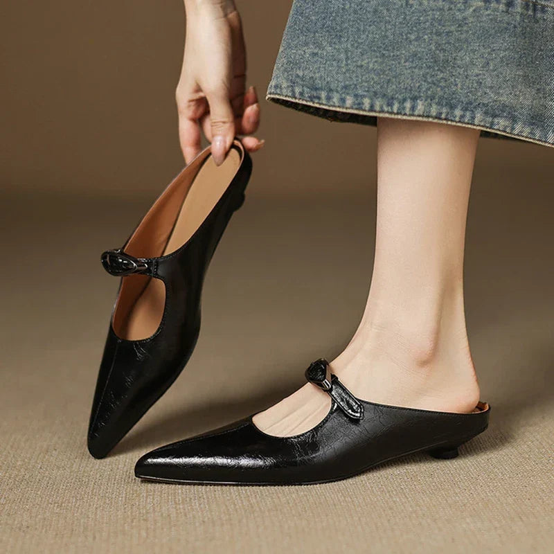 Regine | Mules a Punta con Fibbia