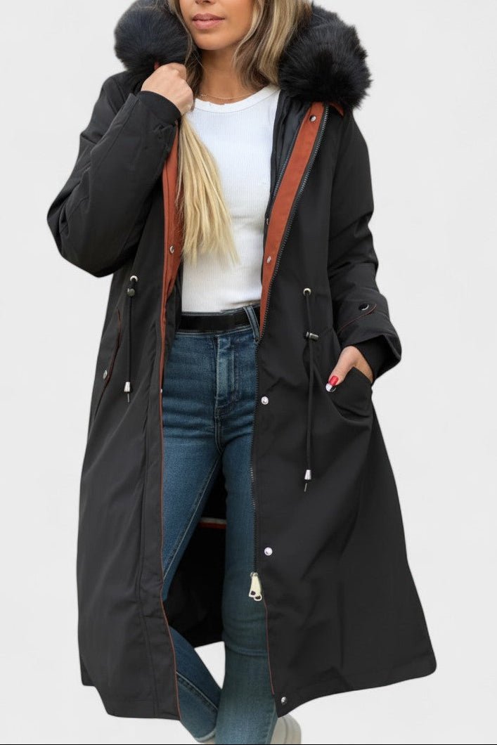 Giada | Cappotto Lungo con Cappuccio e Dettagli Chic